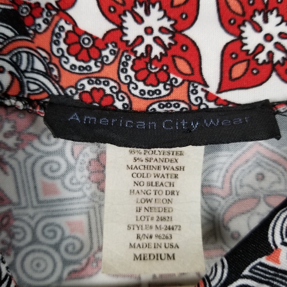American City Wear Blouse Womens Medium Red Black Floral Tie Neck Sleeveless Top - Picture 5 of 9